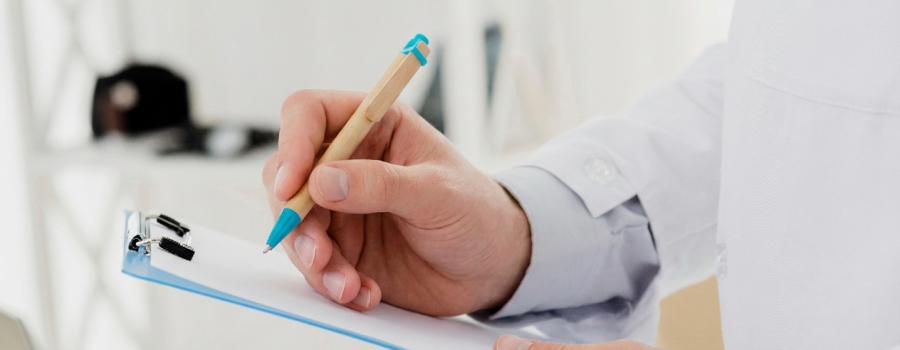 ¿Sabías que la evaluación preoperatoria es el paso que permite planear un retiro de biopolímeros en glúteos de forma segura y personalizada?